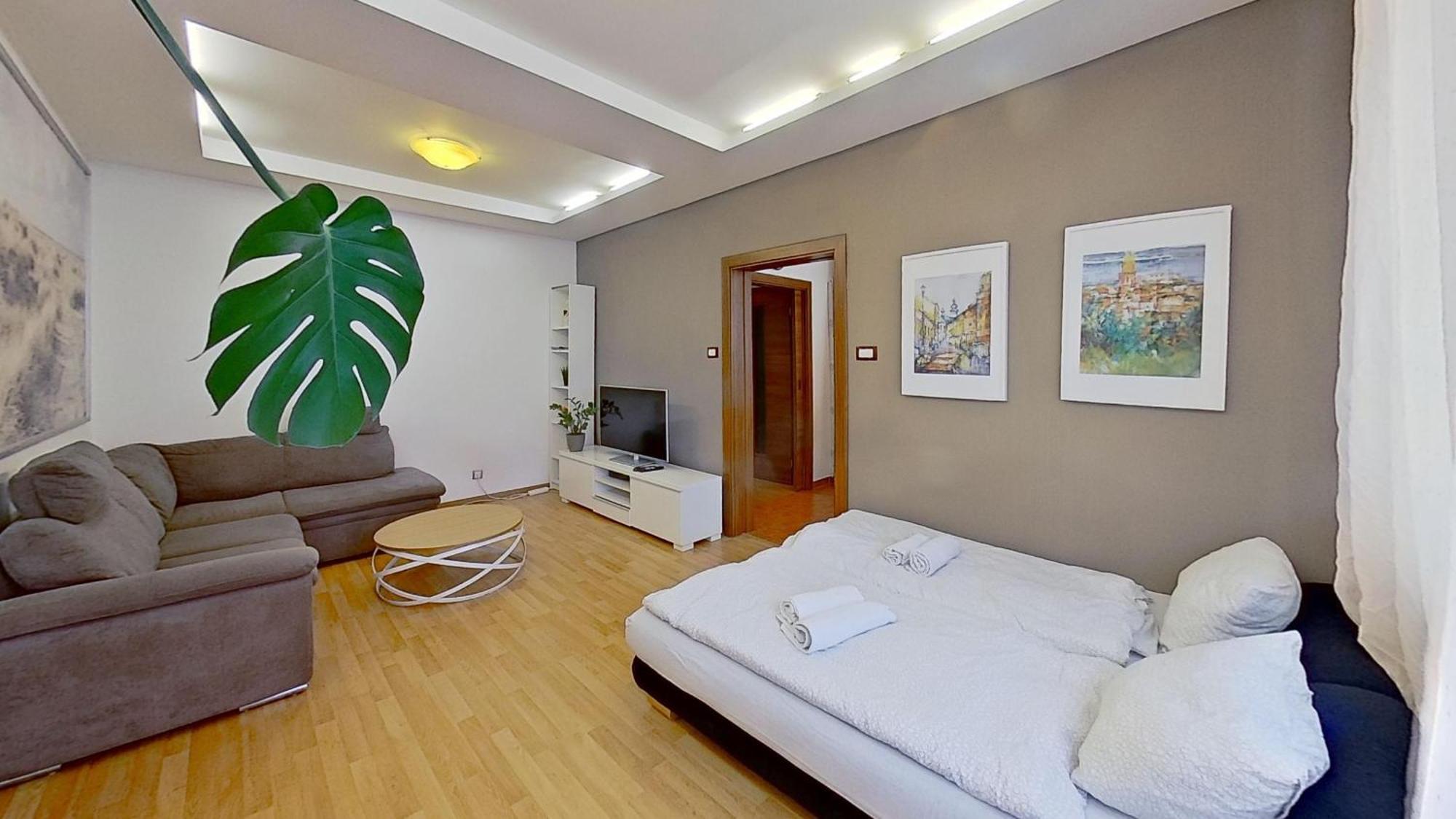 2Br Apt With Free Garage Parking, Close To The Historic Centre Bratislava Exterior photo
